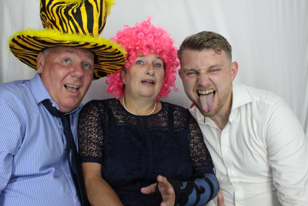 Laura & Oliver | View more photos from the event at gallery.myphotoboothexperience.co.uk/u/MyPhotoBoothExperienceLtd/Laura-Oliver